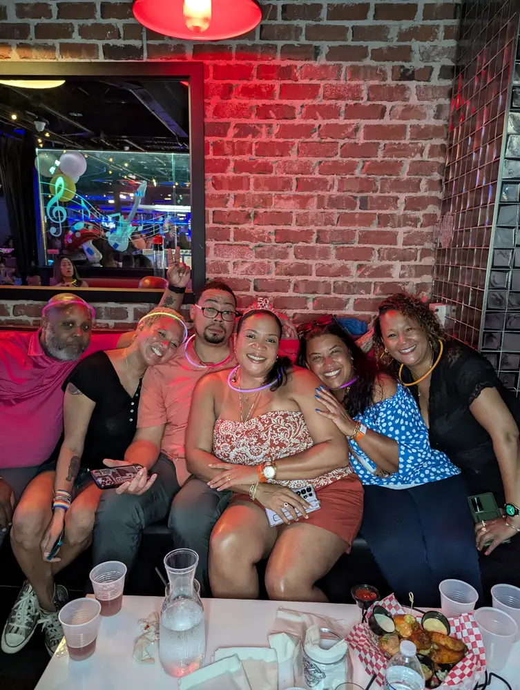 Bobby McKey's Dueling Piano Bar live performance